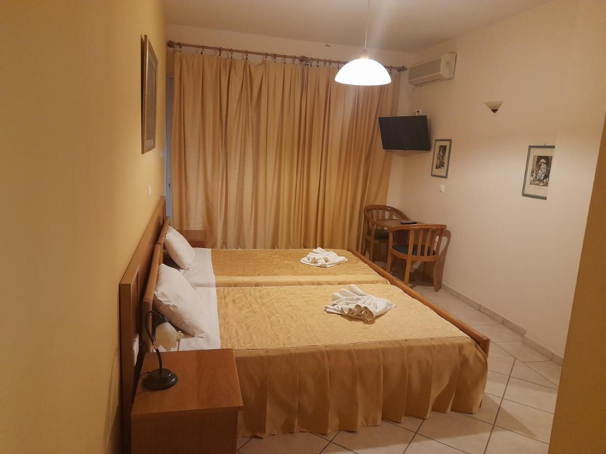 Hotel Iria Beach Exterior photo